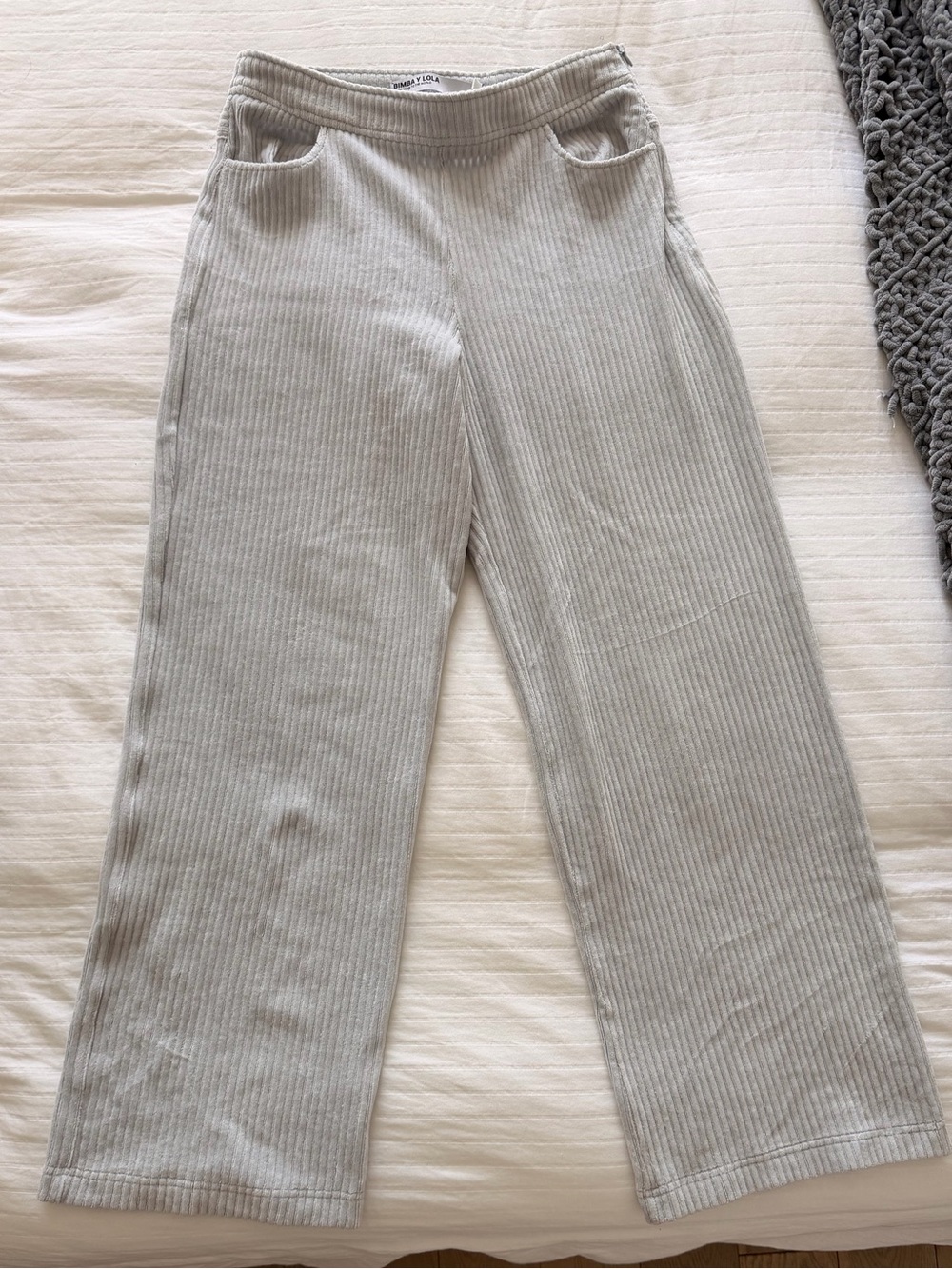 Women's Straight Leg Ribbed Pants in Light Gray